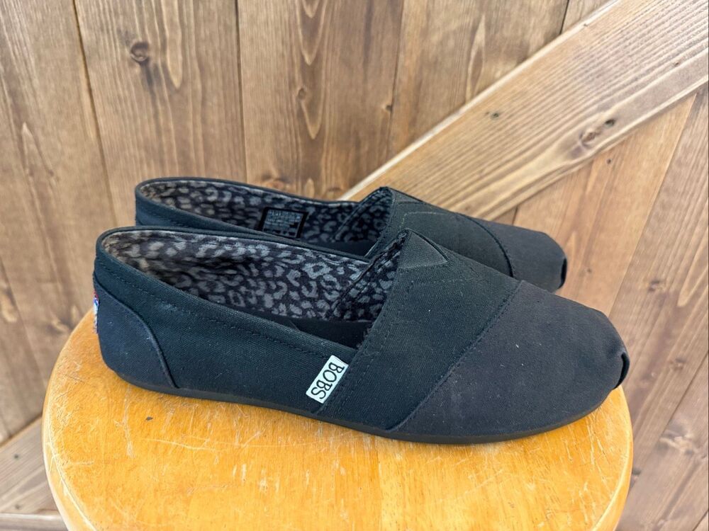 BOBS by Skechers Women’s Size 7.5 Black Canvas Slip-On Flats Leopard Lining